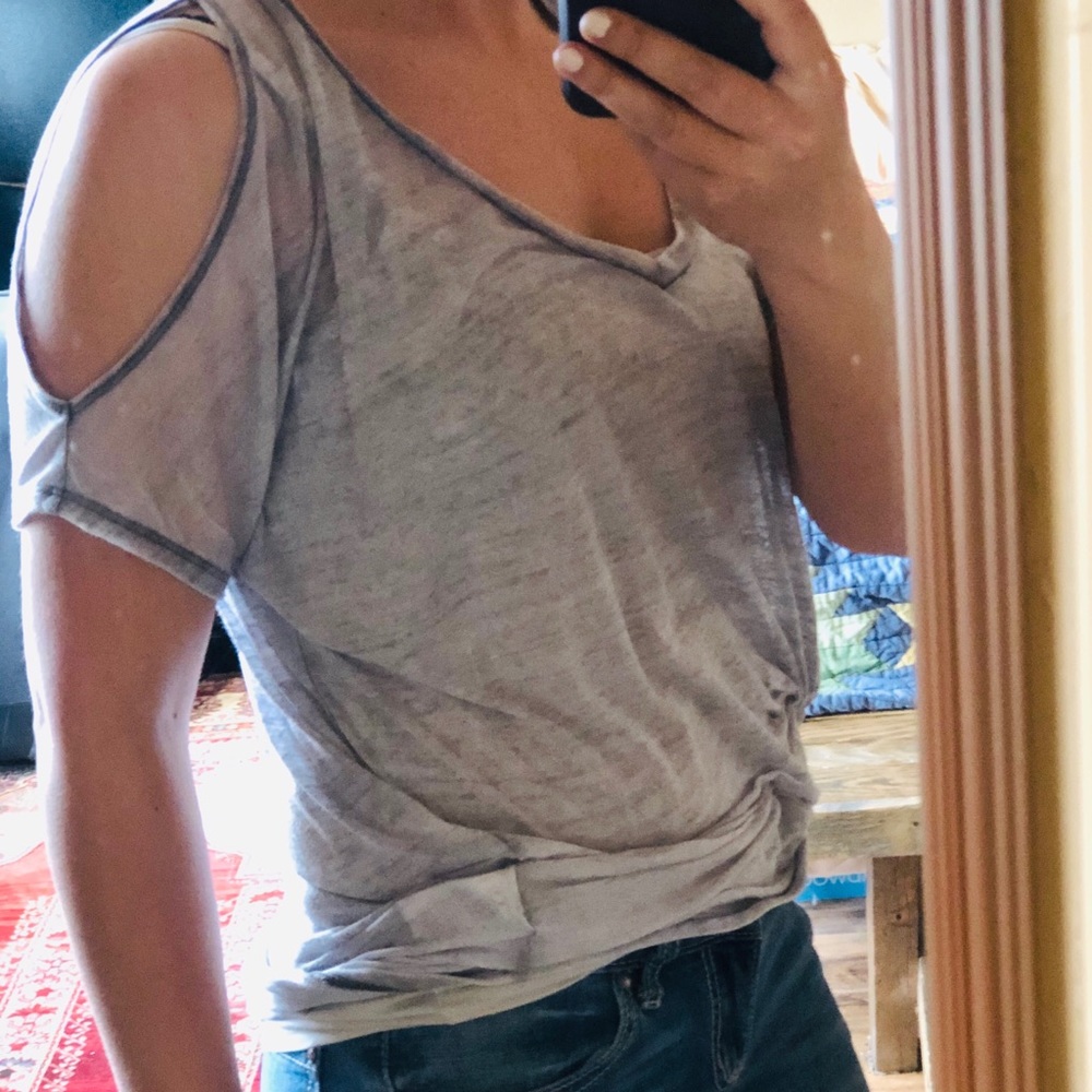 Cold shoulder top